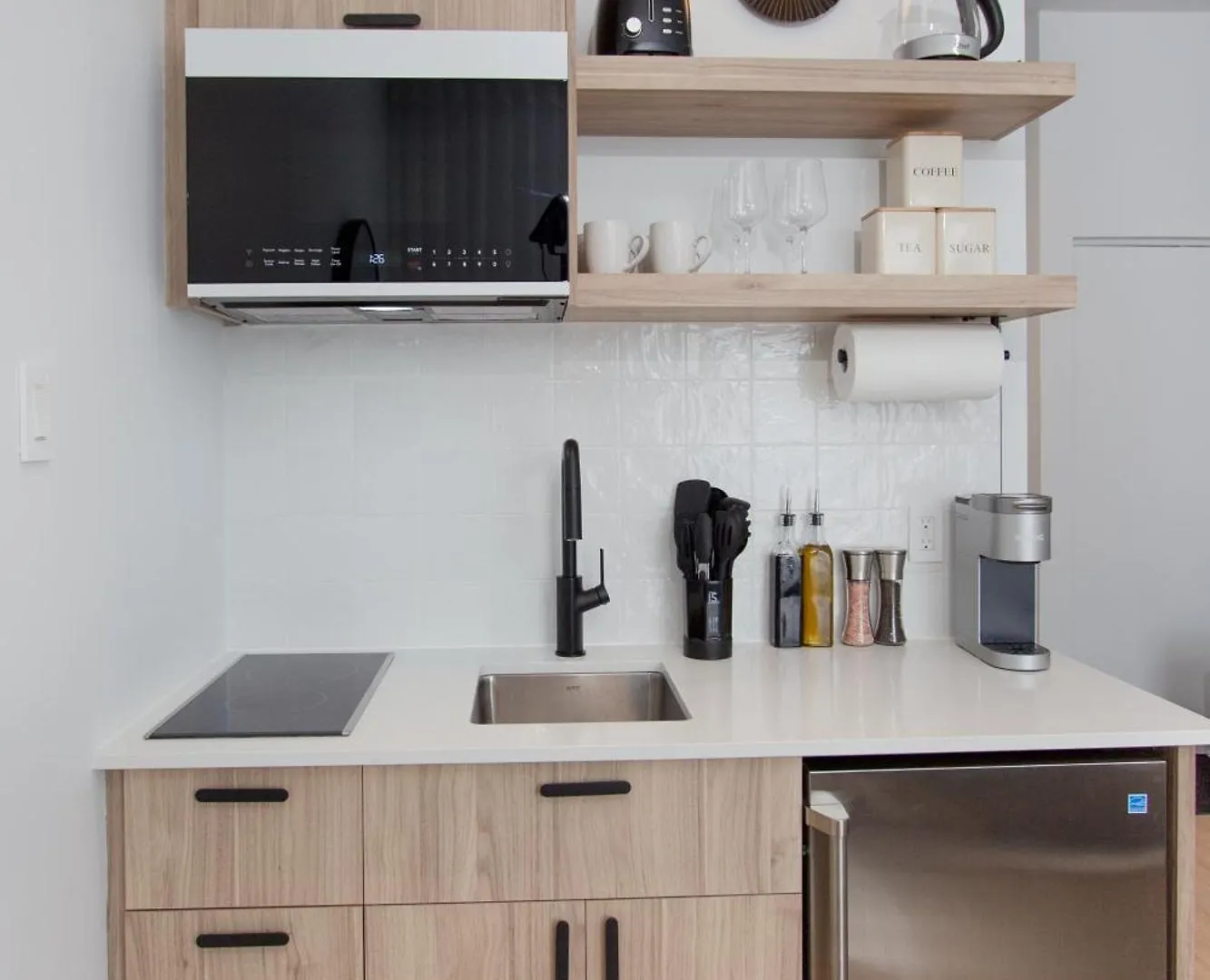 Studio #14 - Self Check-In - Plateau - St-Denis Montreal