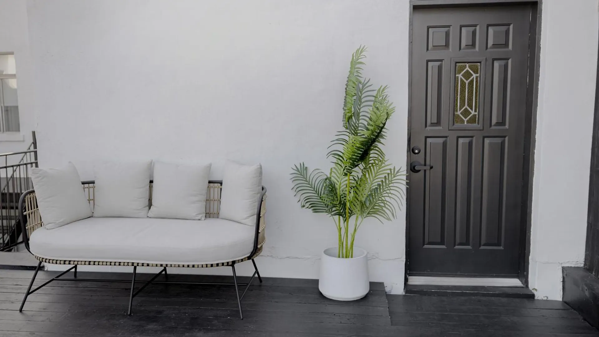 Apartment Studio #14 - Self Check-In - Plateau - St-Denis Montreal